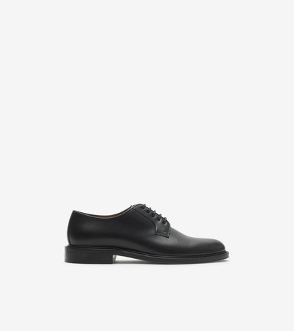 Leather Manor Derby Shoes in Black