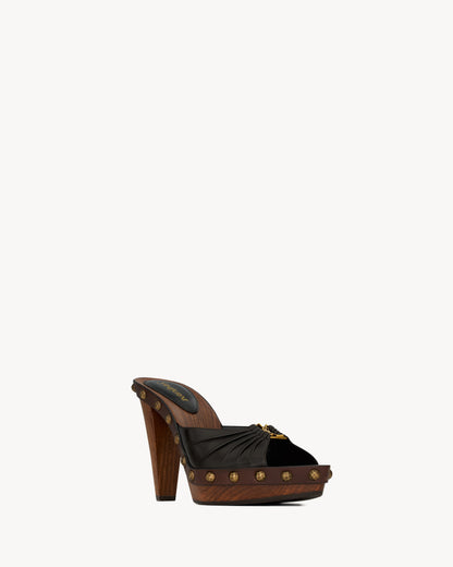 BABYLONE clogs in smooth leather