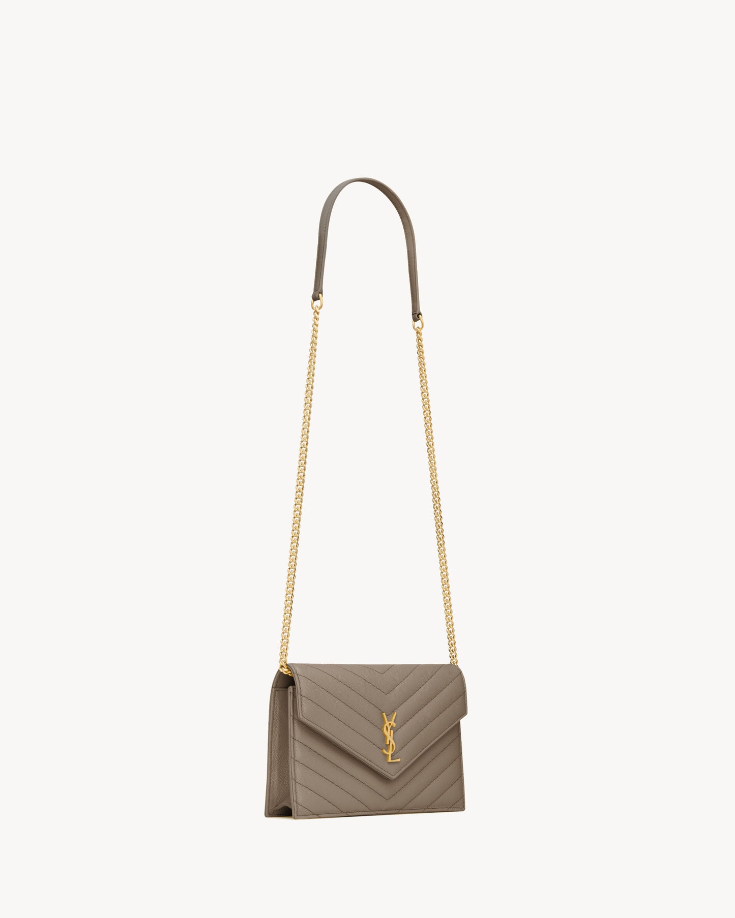 CASSANDRE envelope chain wallet in GRAIN DE POUDRE leather
