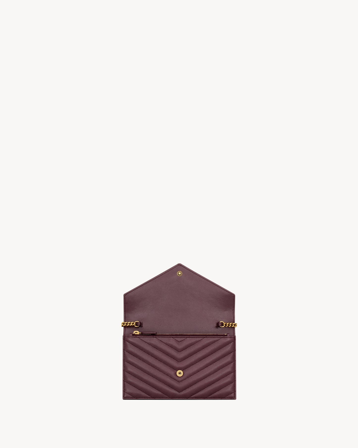 CASSANDRE envelope chain wallet in GRAIN DE POUDRE leather