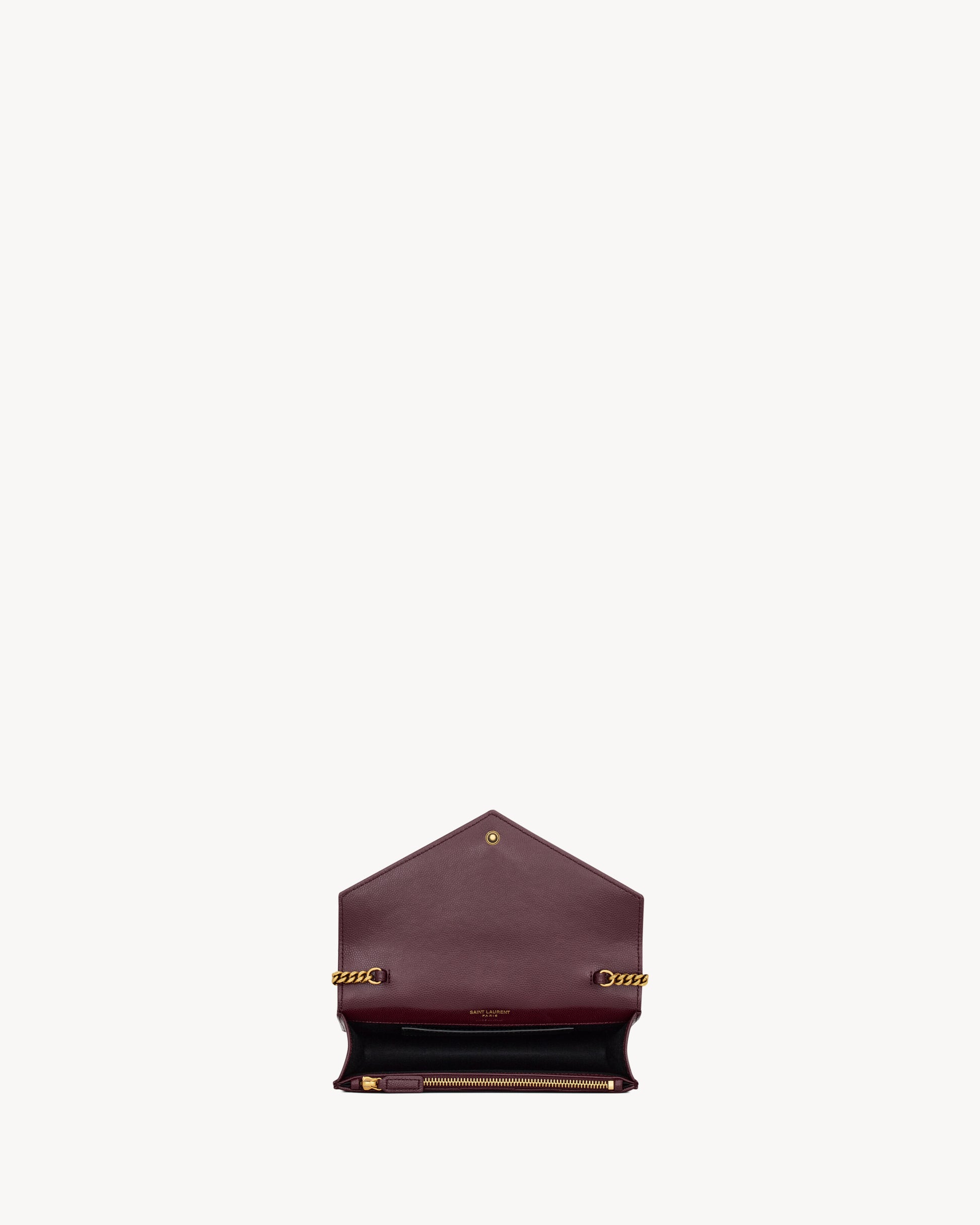 CASSANDRE envelope chain wallet in GRAIN DE POUDRE leather