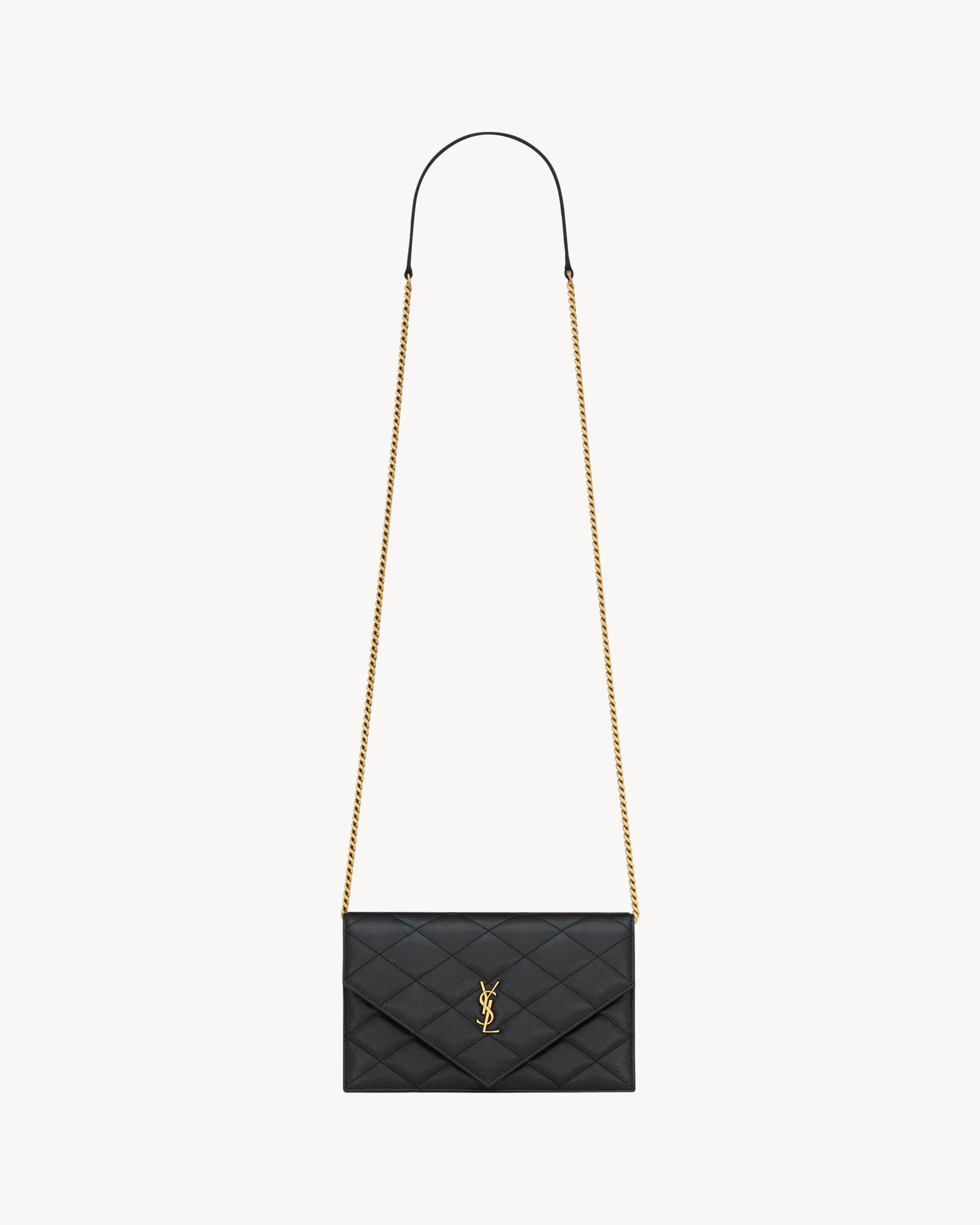 PARIS chain wallet in GRAIN DE POUDRE leather