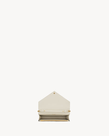 PARIS chain wallet in GRAIN DE POUDRE leather
