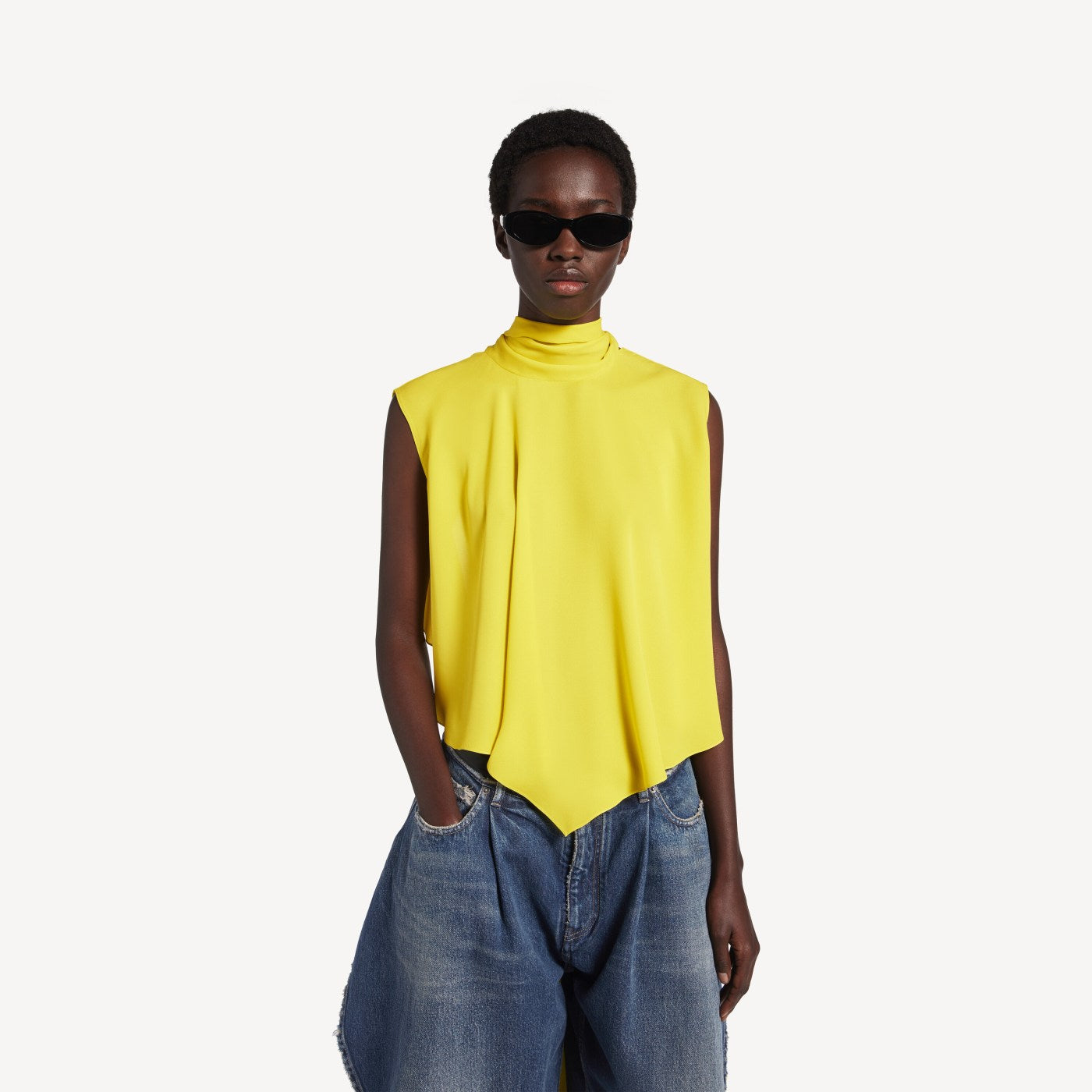 Short blouse