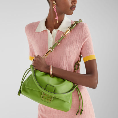 Strap You Gold-colored metal and green chain shoulder strap