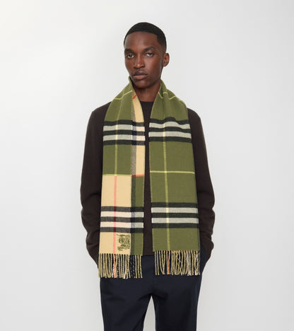 Contrast Check Cashmere Scarf in Pea green/sand