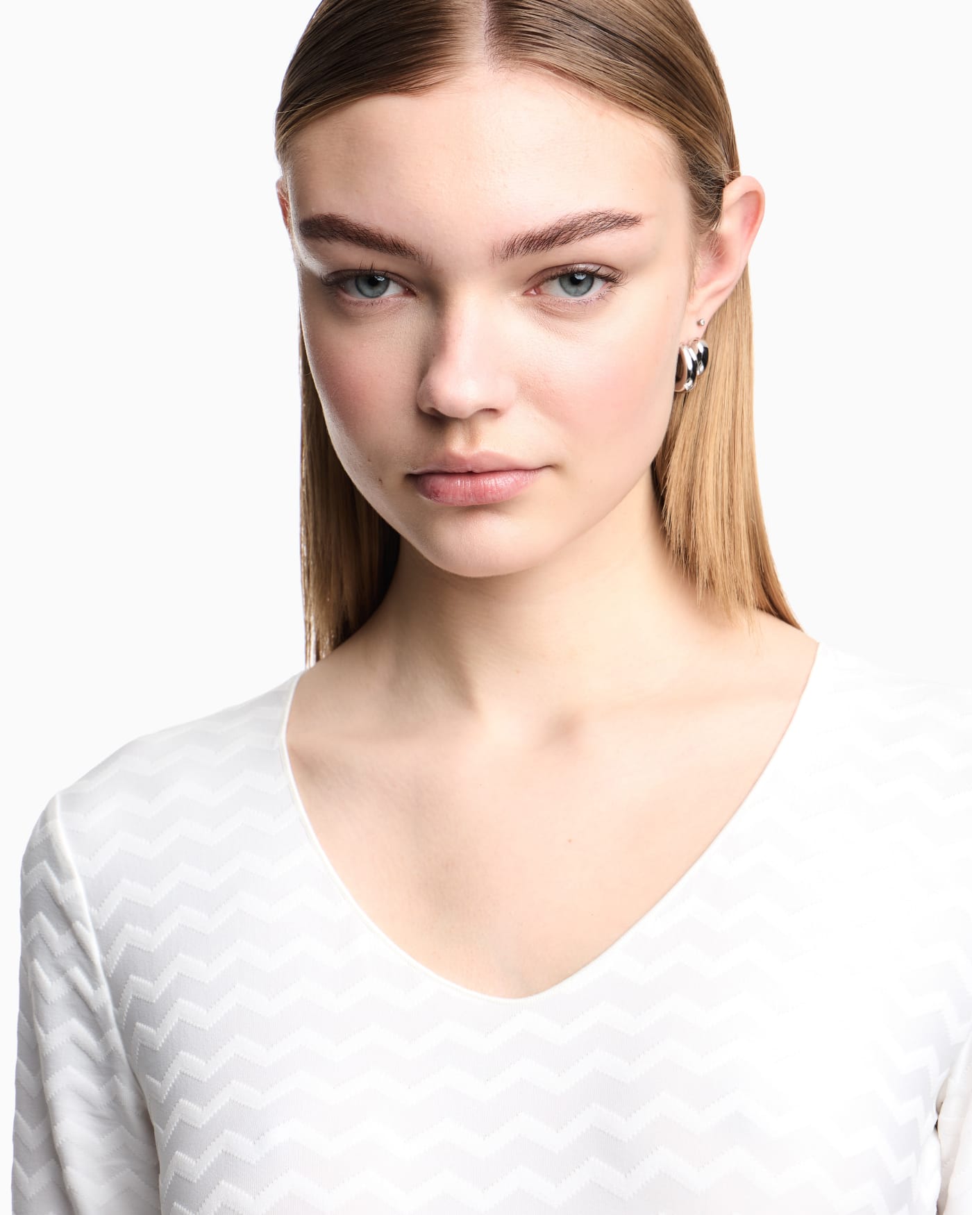 Jersey jumper with a v-neck and jacquard pattern Essential