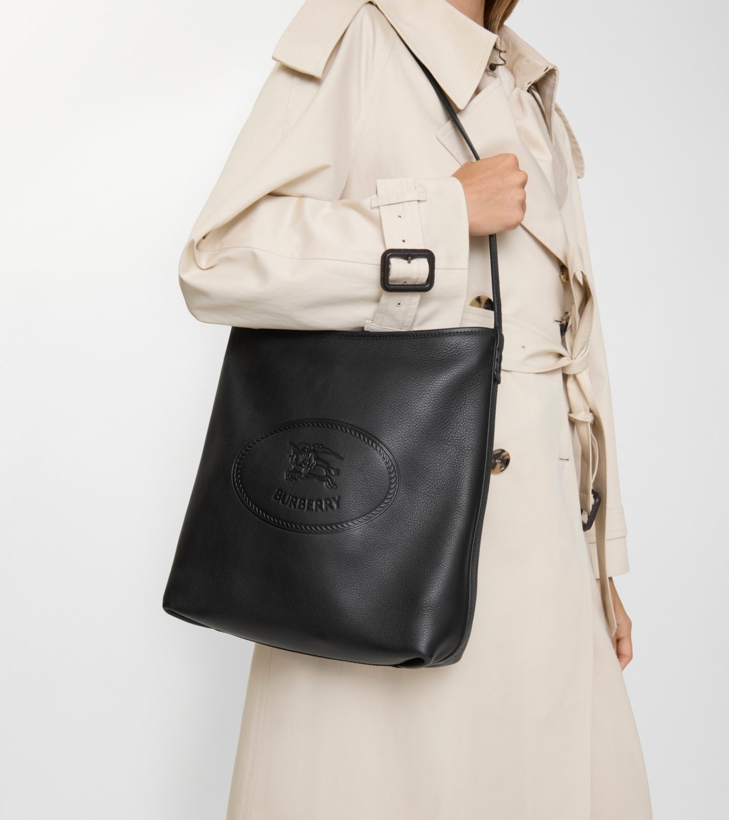 Small Highlands Shoulder Bag in Black