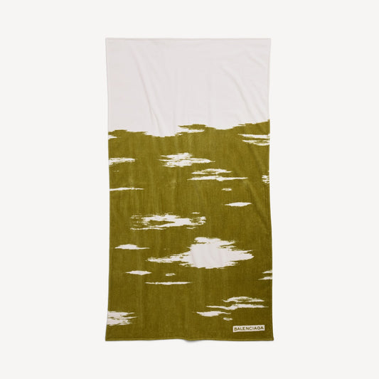 Brush scratch beach towel