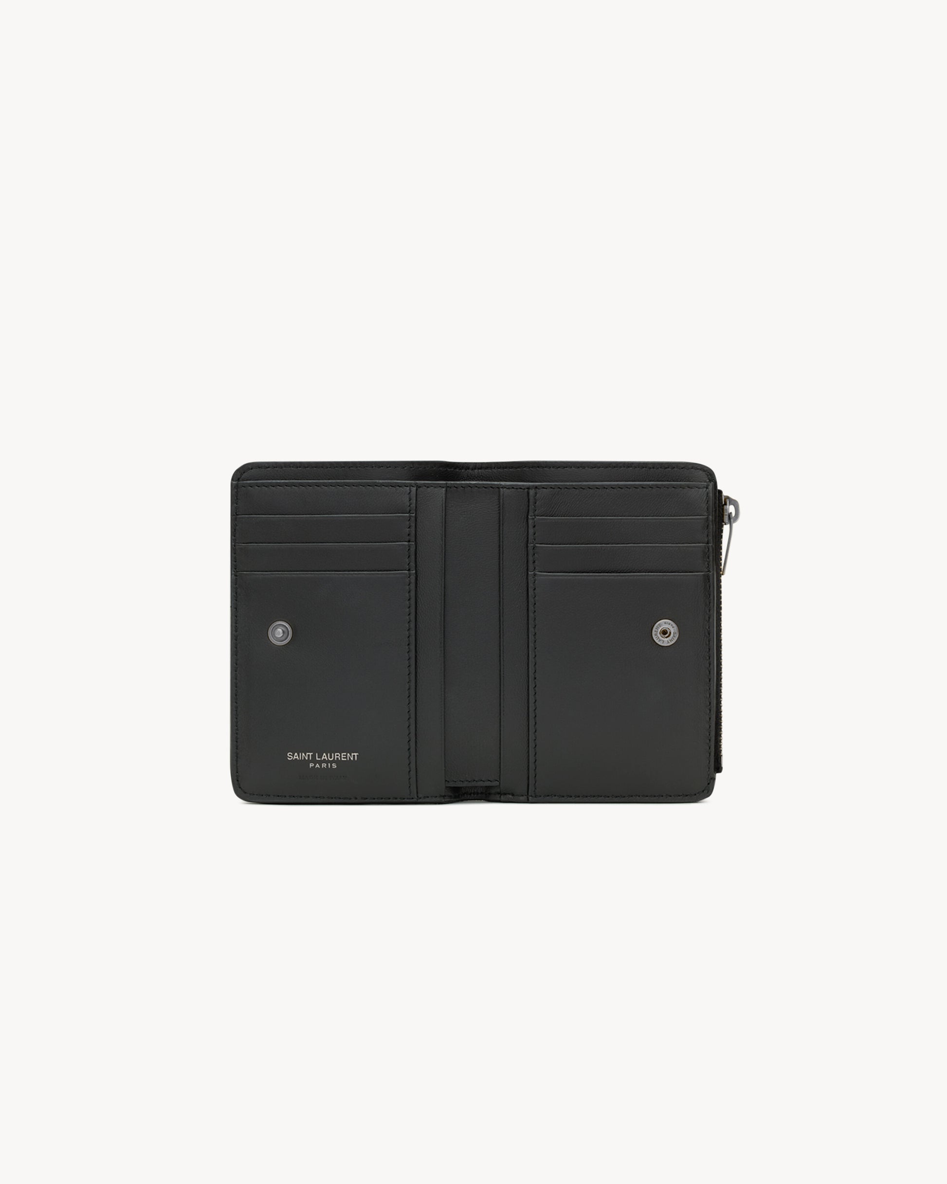 NIKI bi-fold wallet in vintage leather