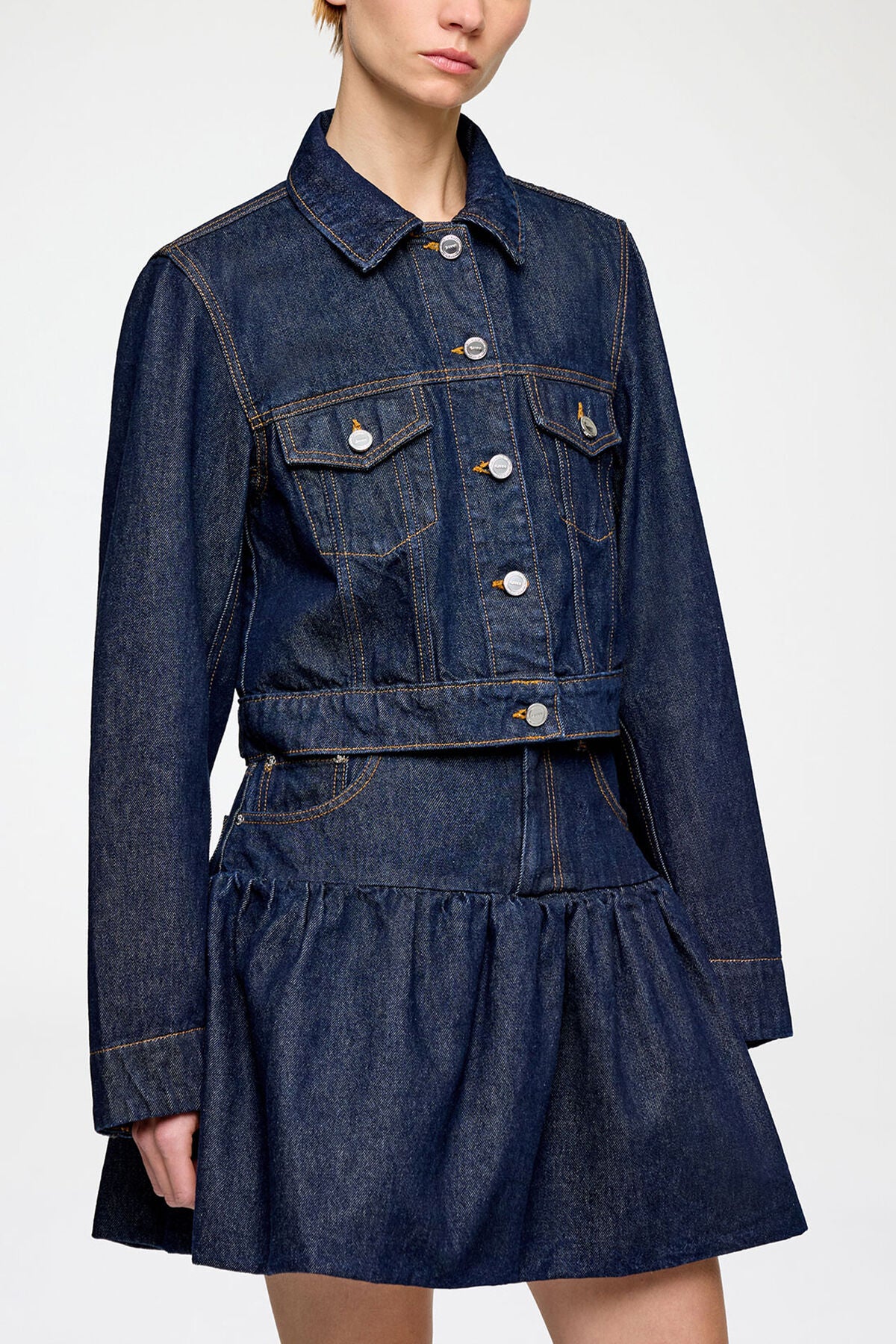 Jacket in Rinse Denim