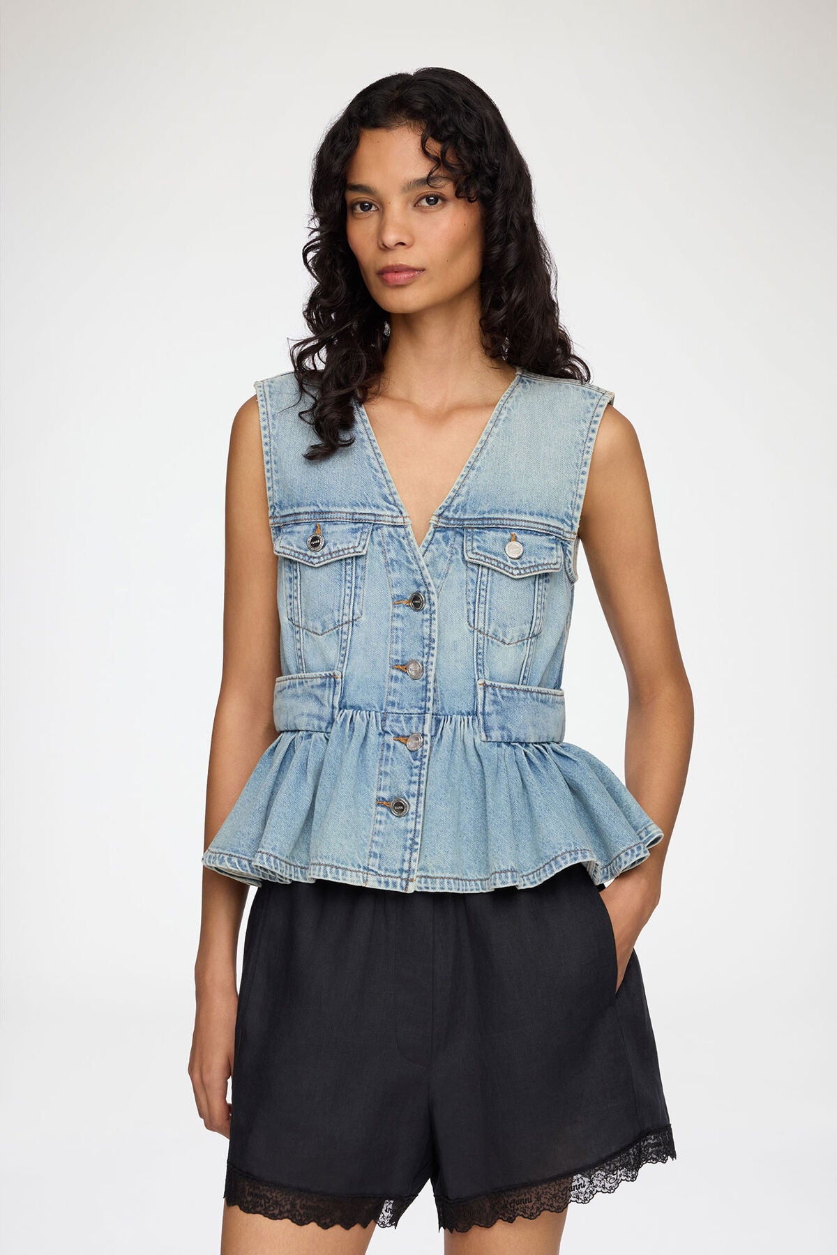 Vest in Lightweight Denim