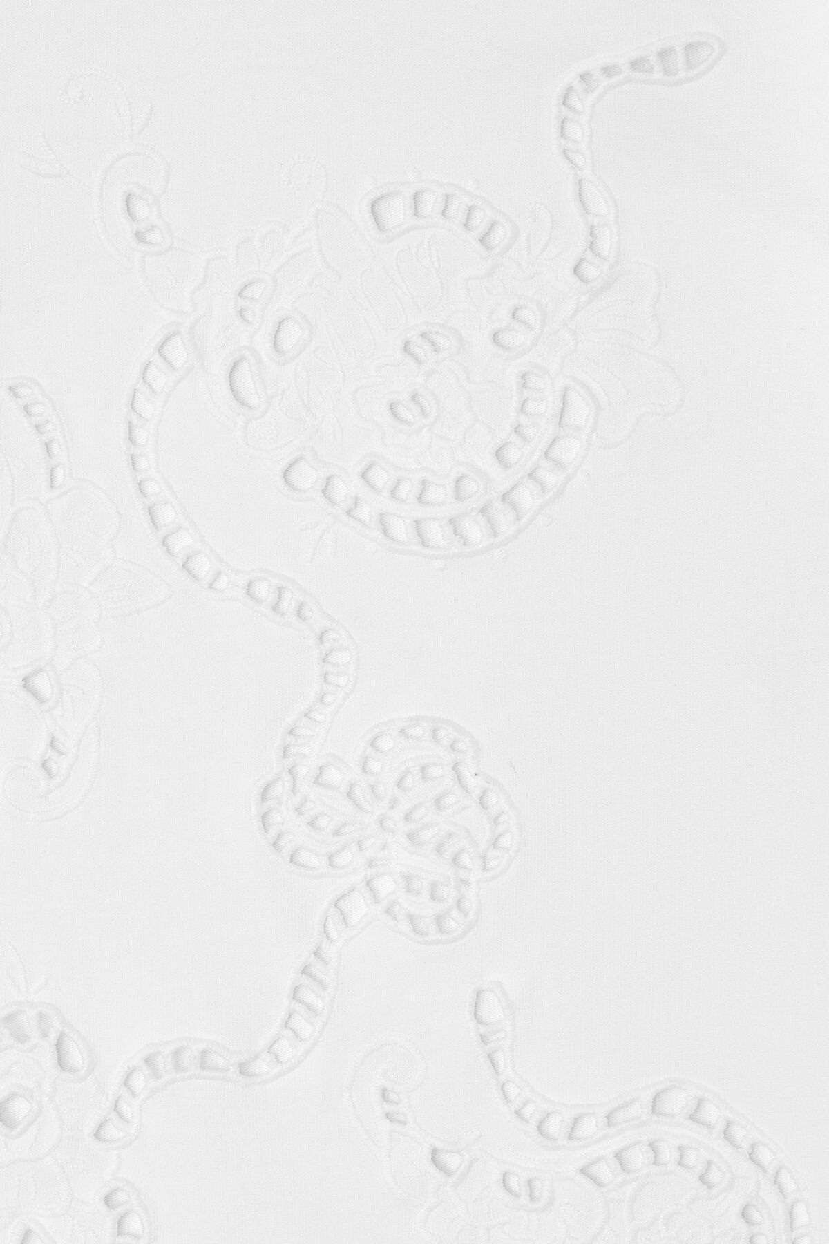 T-shirt in White Broderie Anglaise