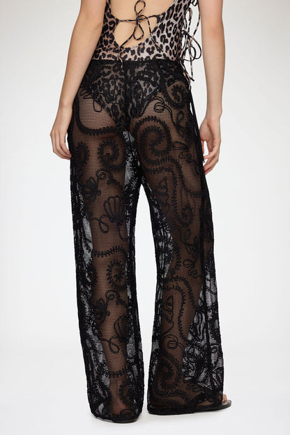 Trousers in Black Net