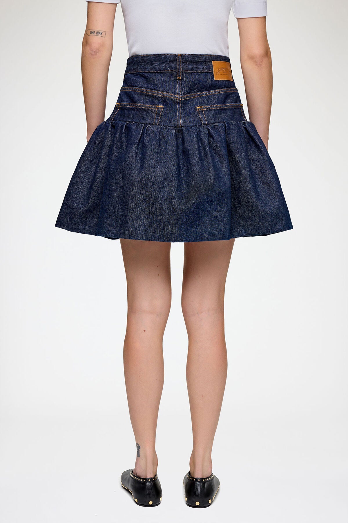 Skirt in Rinse Denim