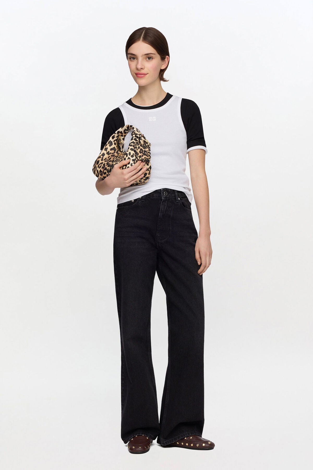 Izey Jeans in Black Rigid Denim