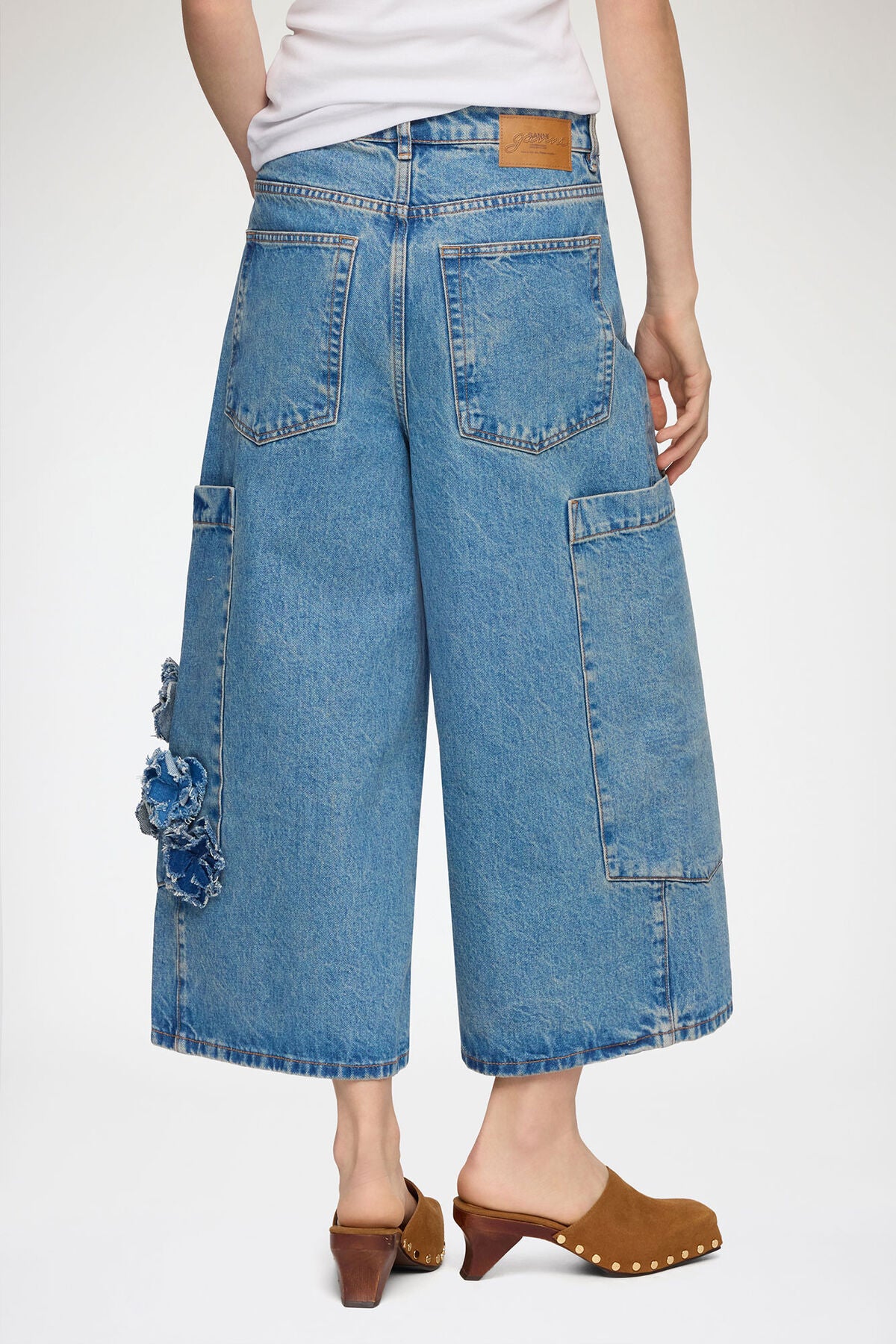 Baggy Cropped Jeans in Flower Print Denim