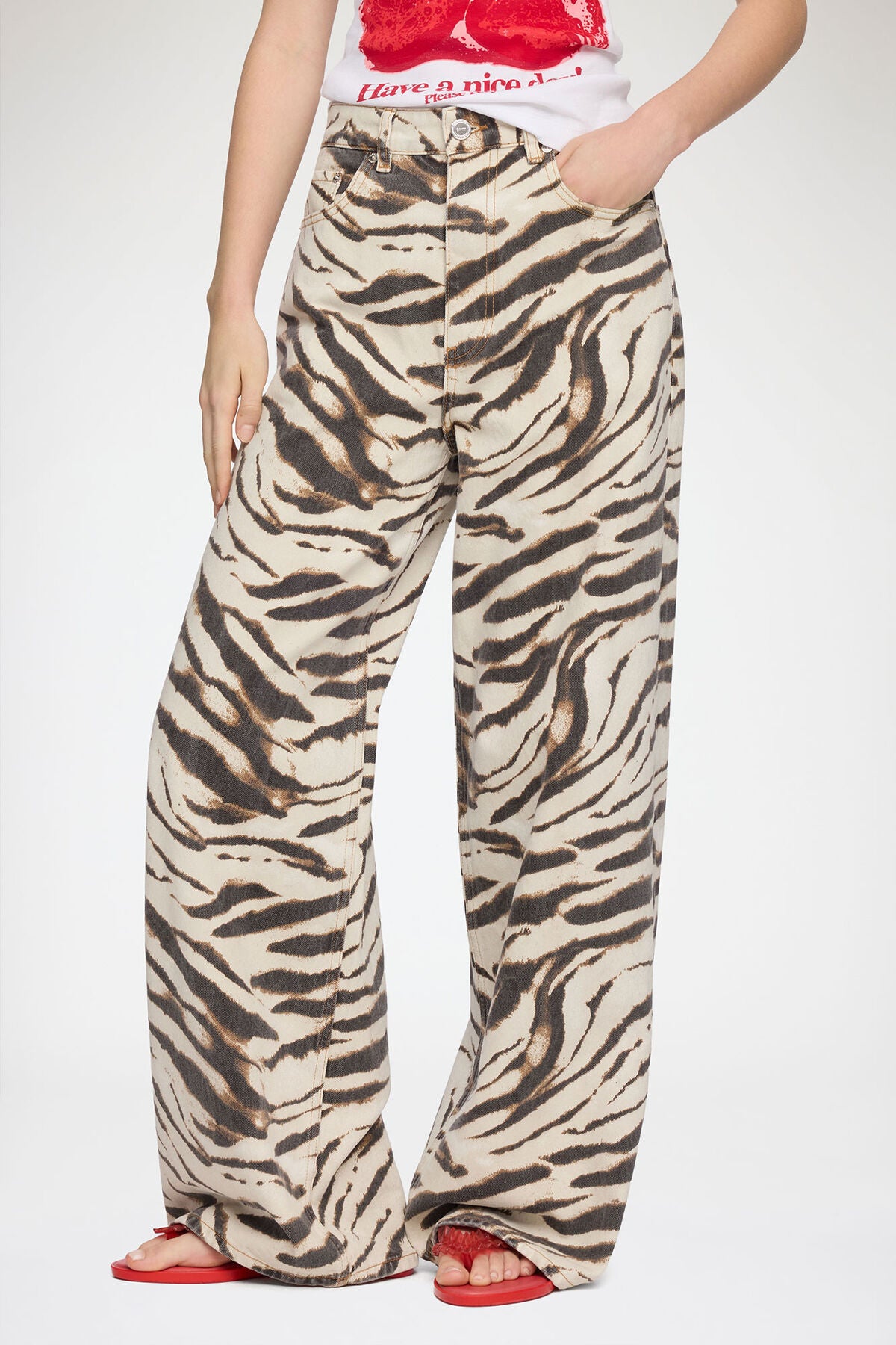 Lari Wide Jeans in Zebra Denim