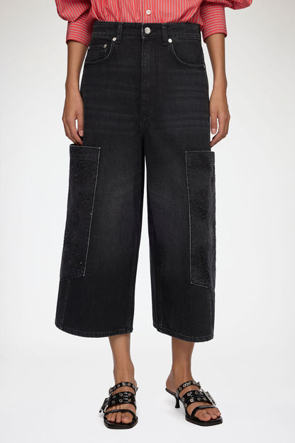 Cropped Cargo Jeans in Black Denim