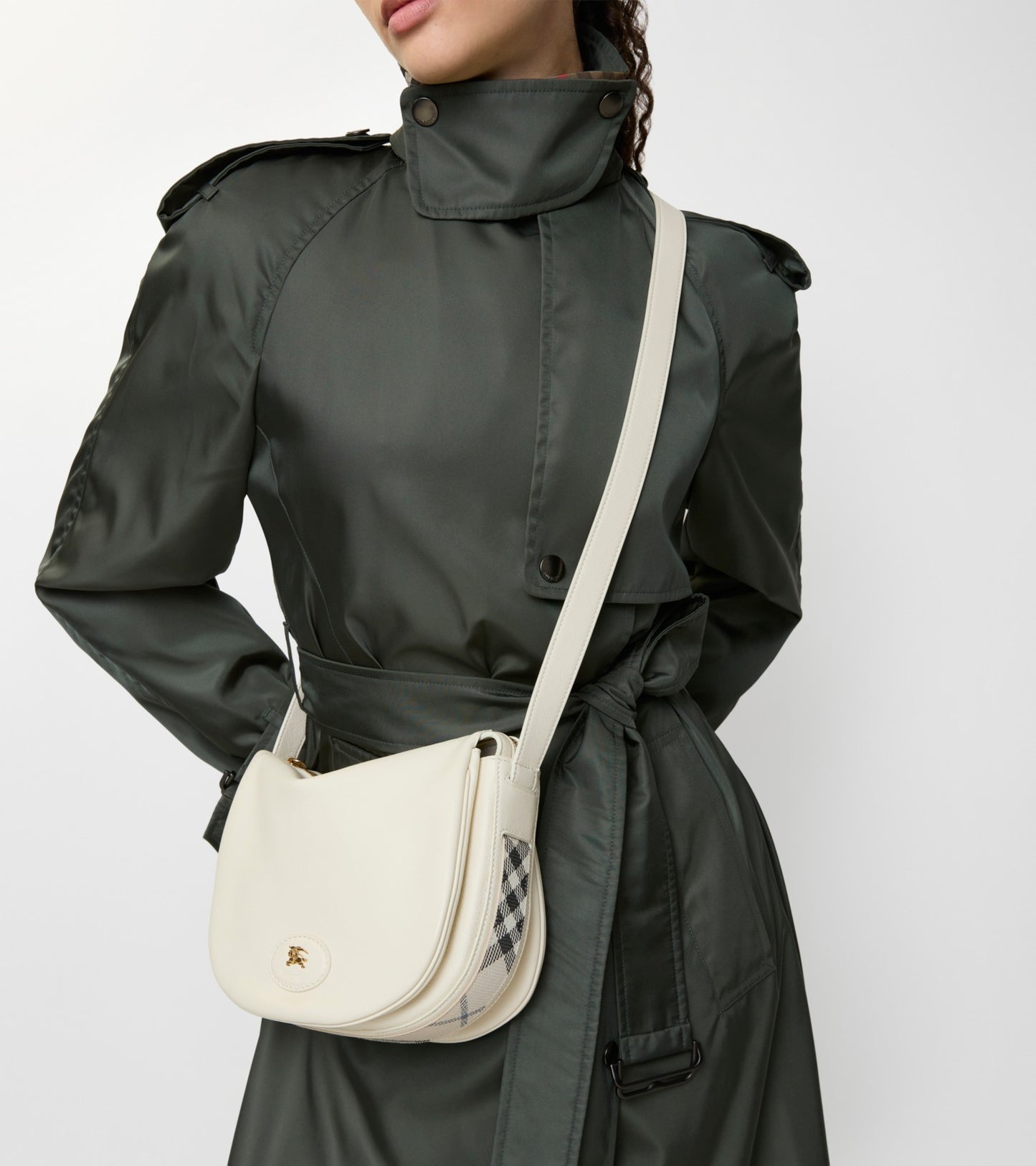 Tavistock Crossbody Bag in Soap beige