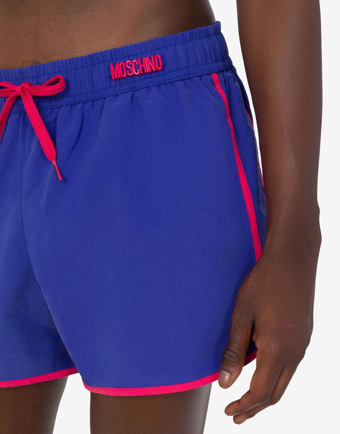 Boxer mare in nylon
