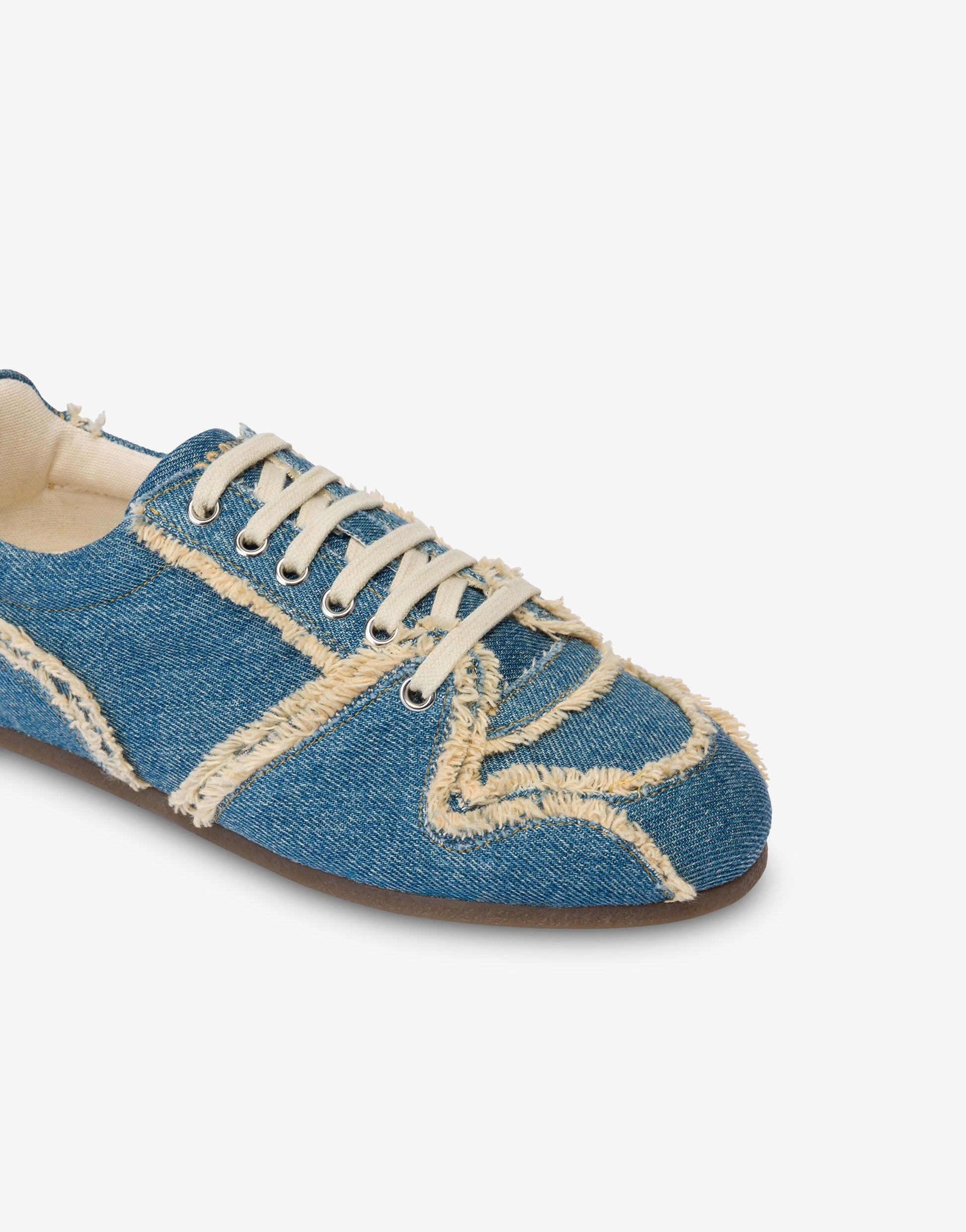 Sneakers in denim