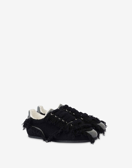 Sneakers in bouclé