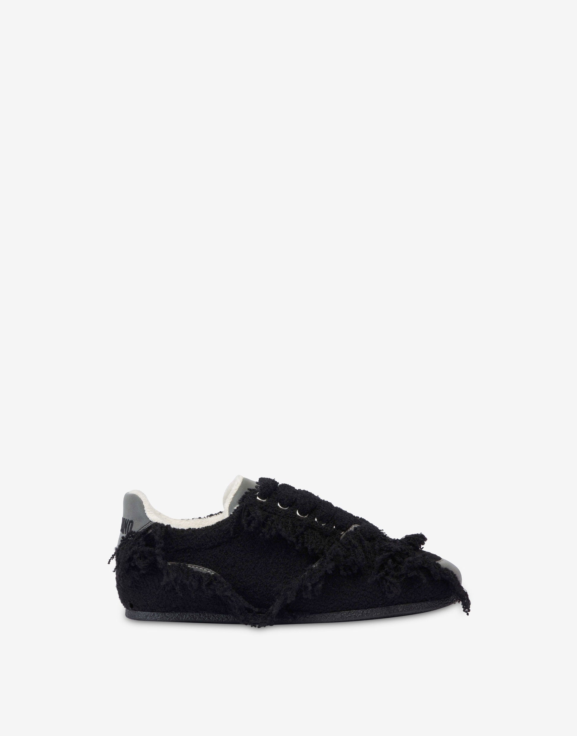 Sneakers in bouclé