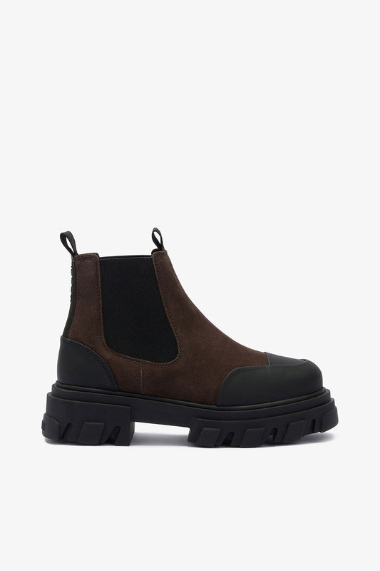 Cleated Low Chelsea Boots in Brown