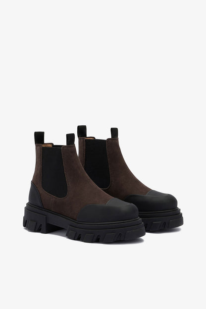 Cleated Low Chelsea Boots in Brown
