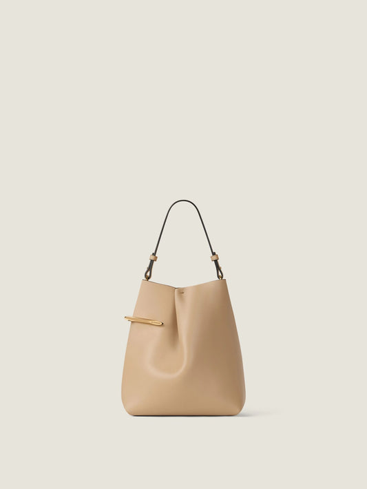 Pinch Me pouch in nappa leather