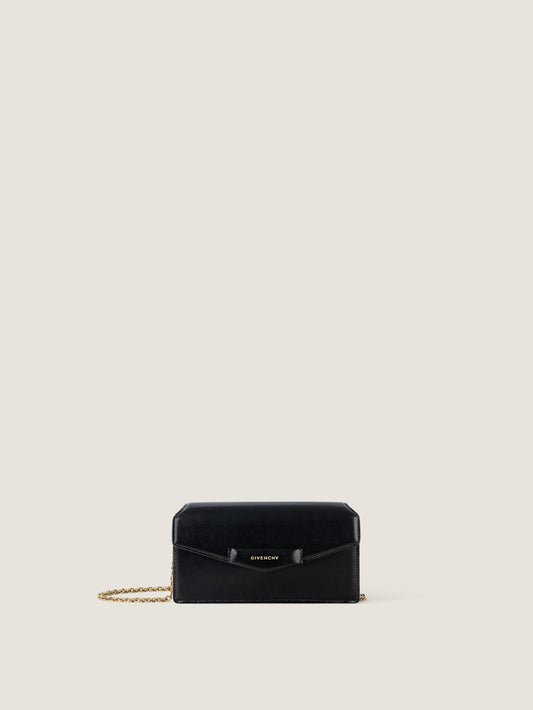 Antigona wallet on chain in Box leather