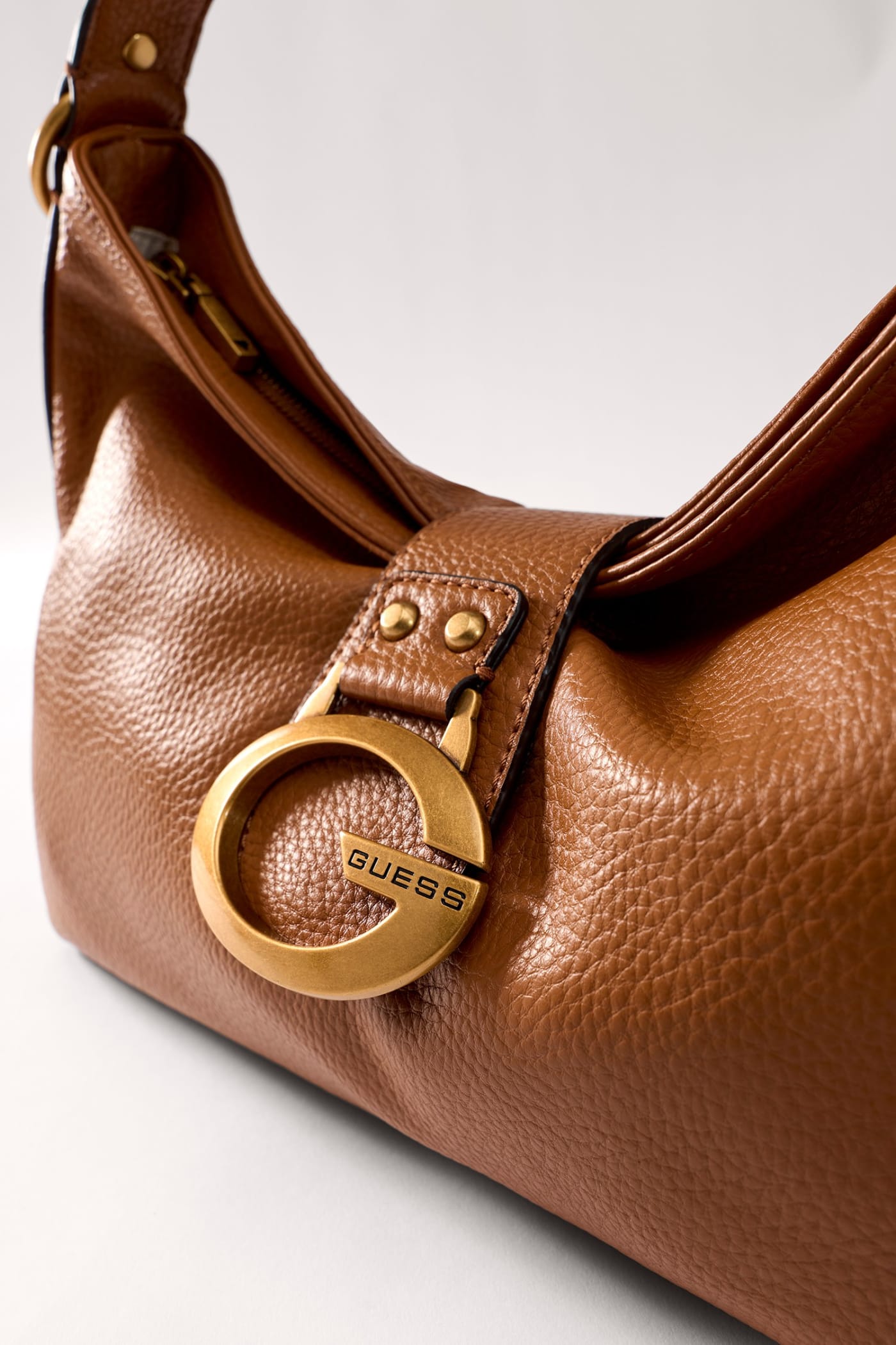 Camden medium shoulder bag