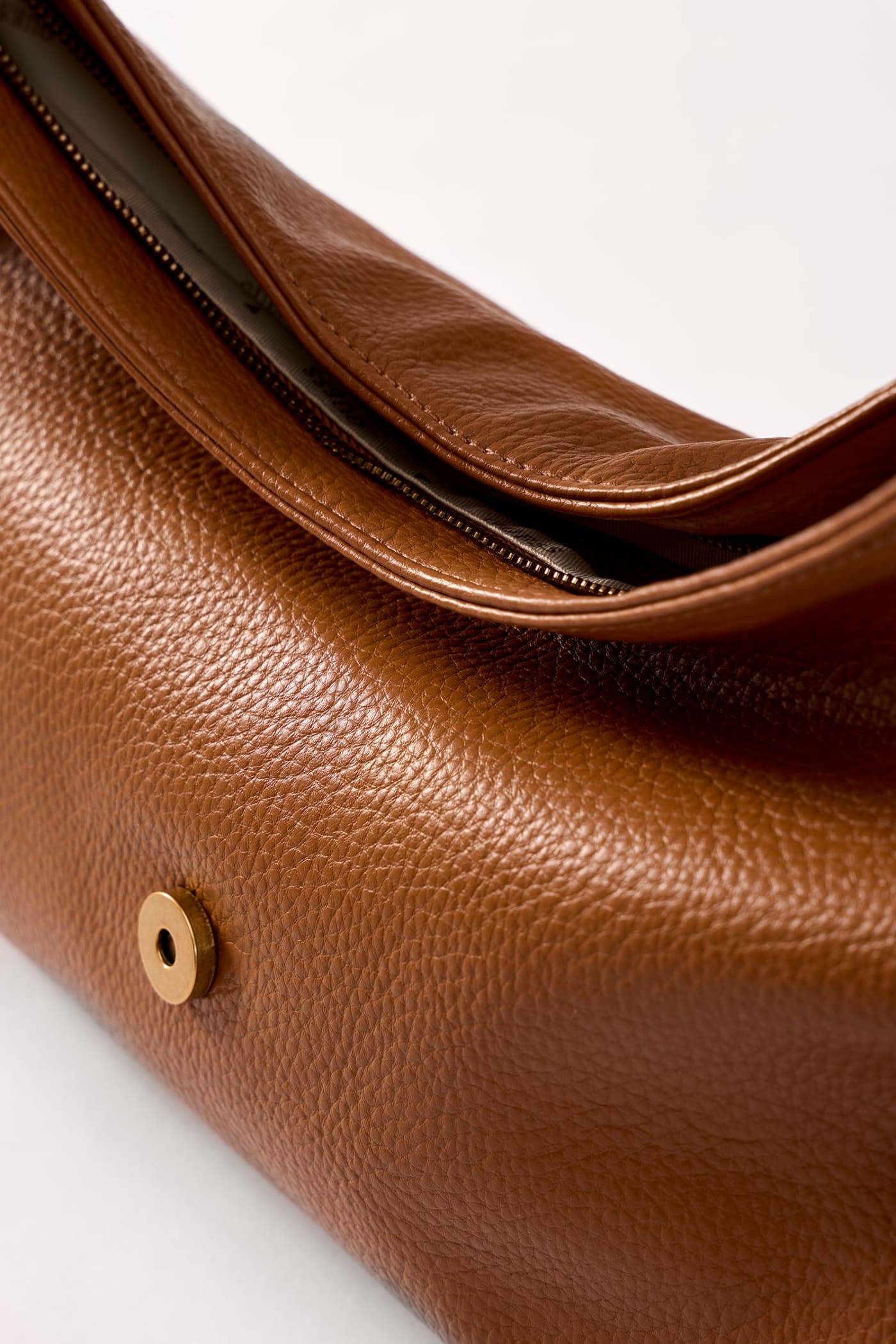 Camden medium shoulder bag