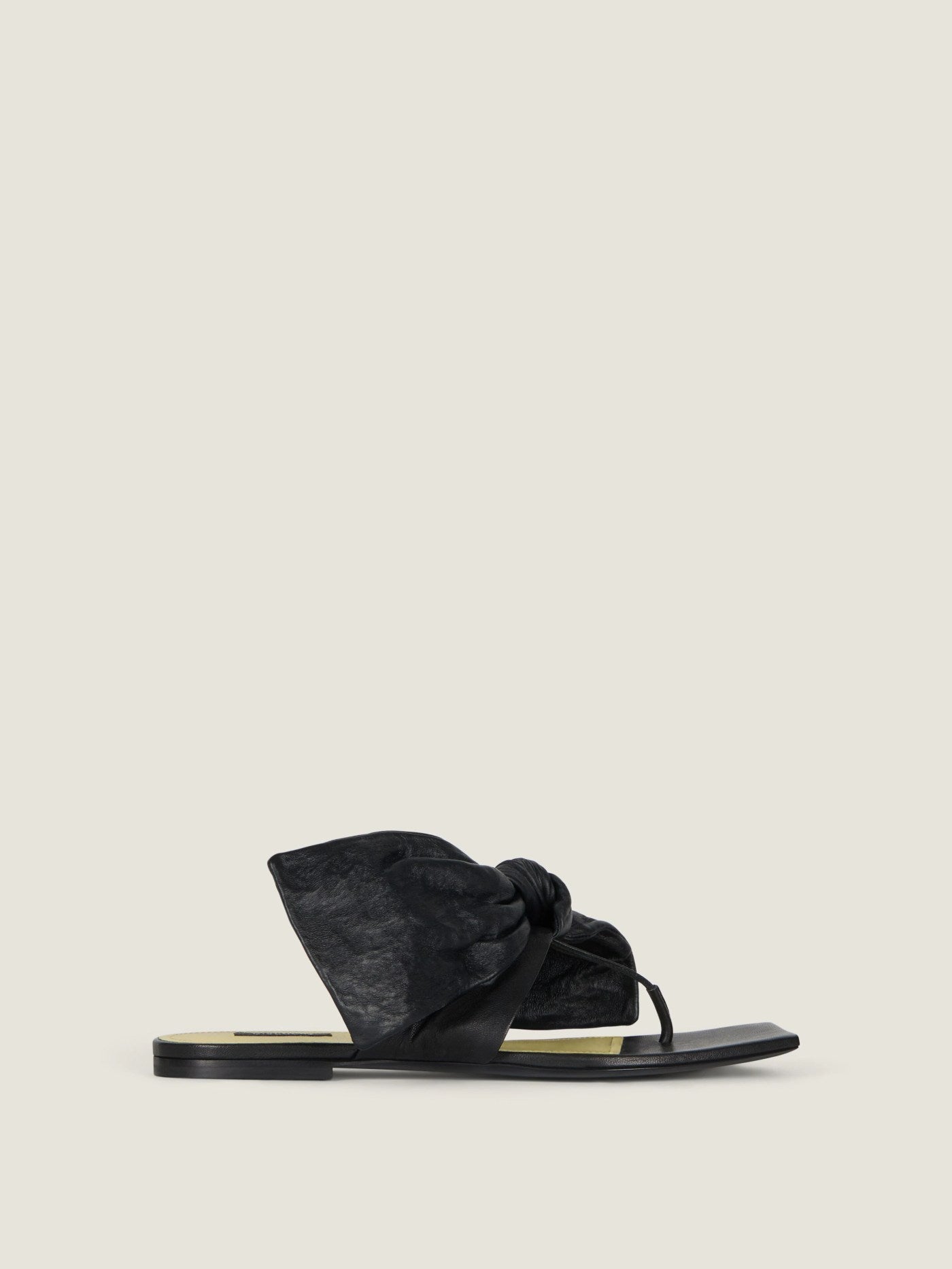 Boudoir thongs in nappa leather with bow