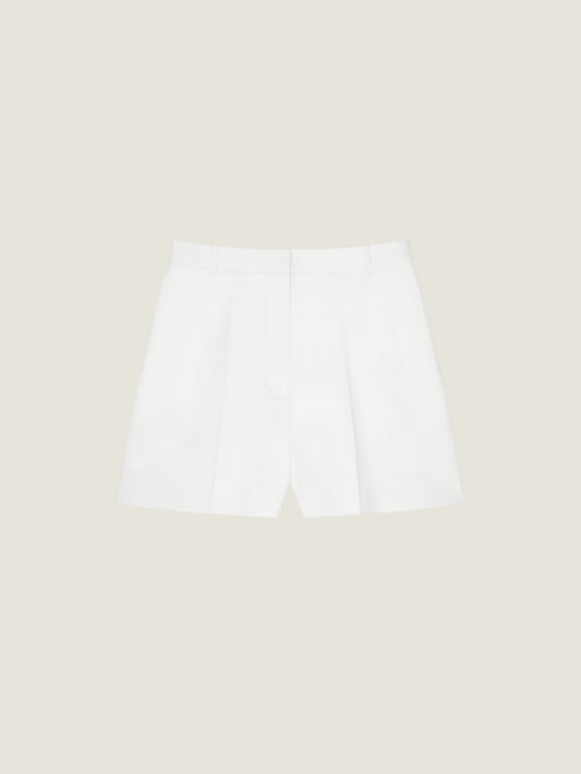 Pleated back shorts in cotton