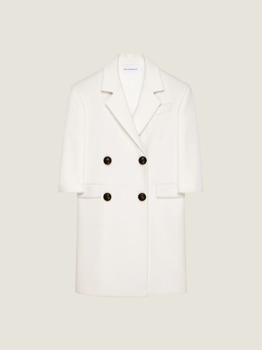 Double breasted coat in wool