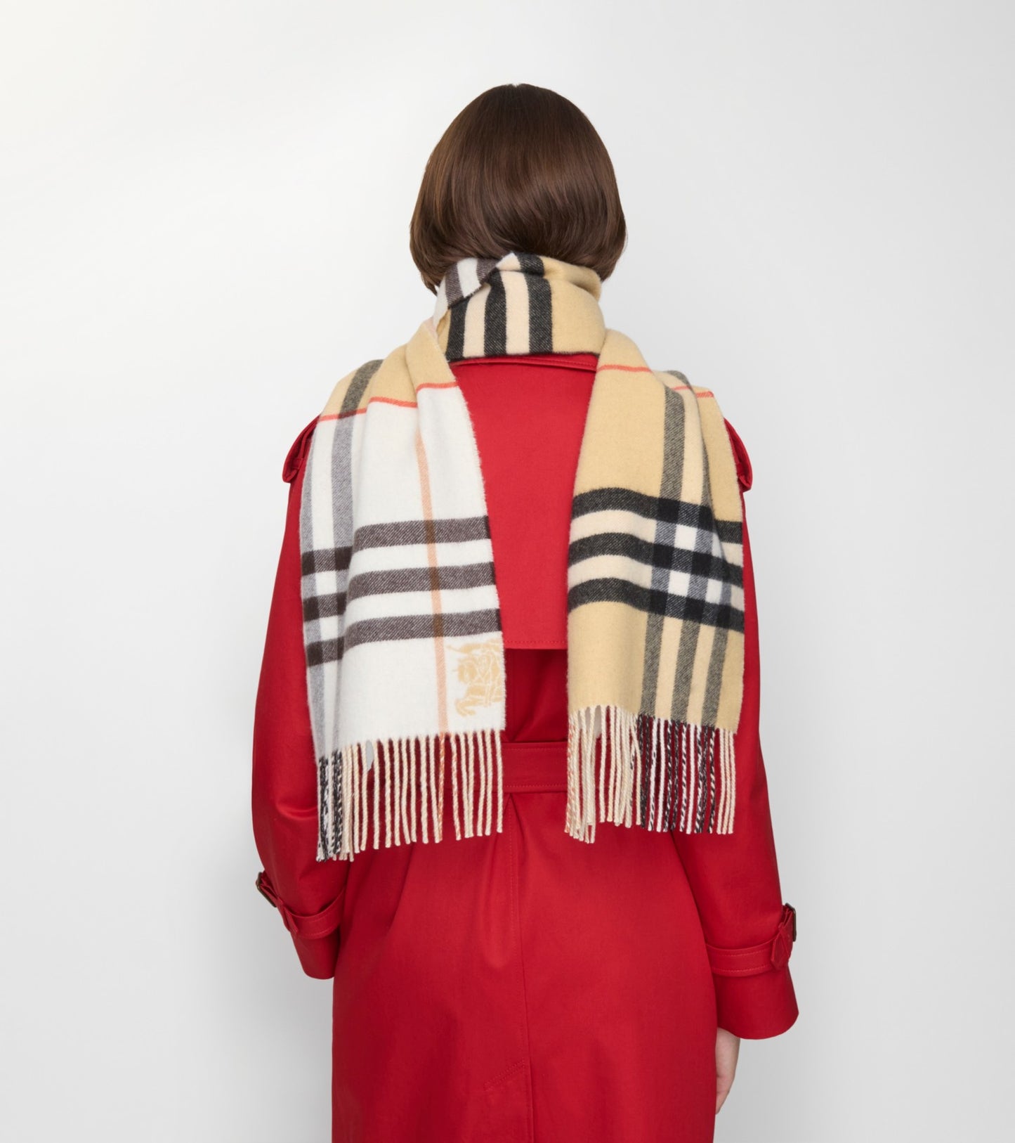 Contrast Check Cashmere Scarf in Sand beige/pebble white