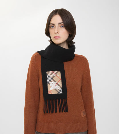 Check Label Cashmere Scarf in Black/sand beige
