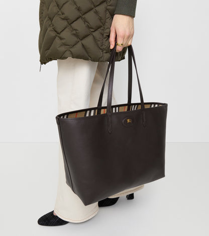 Medium Reversible Bloomsbury Tote in Peat brown/sand beige