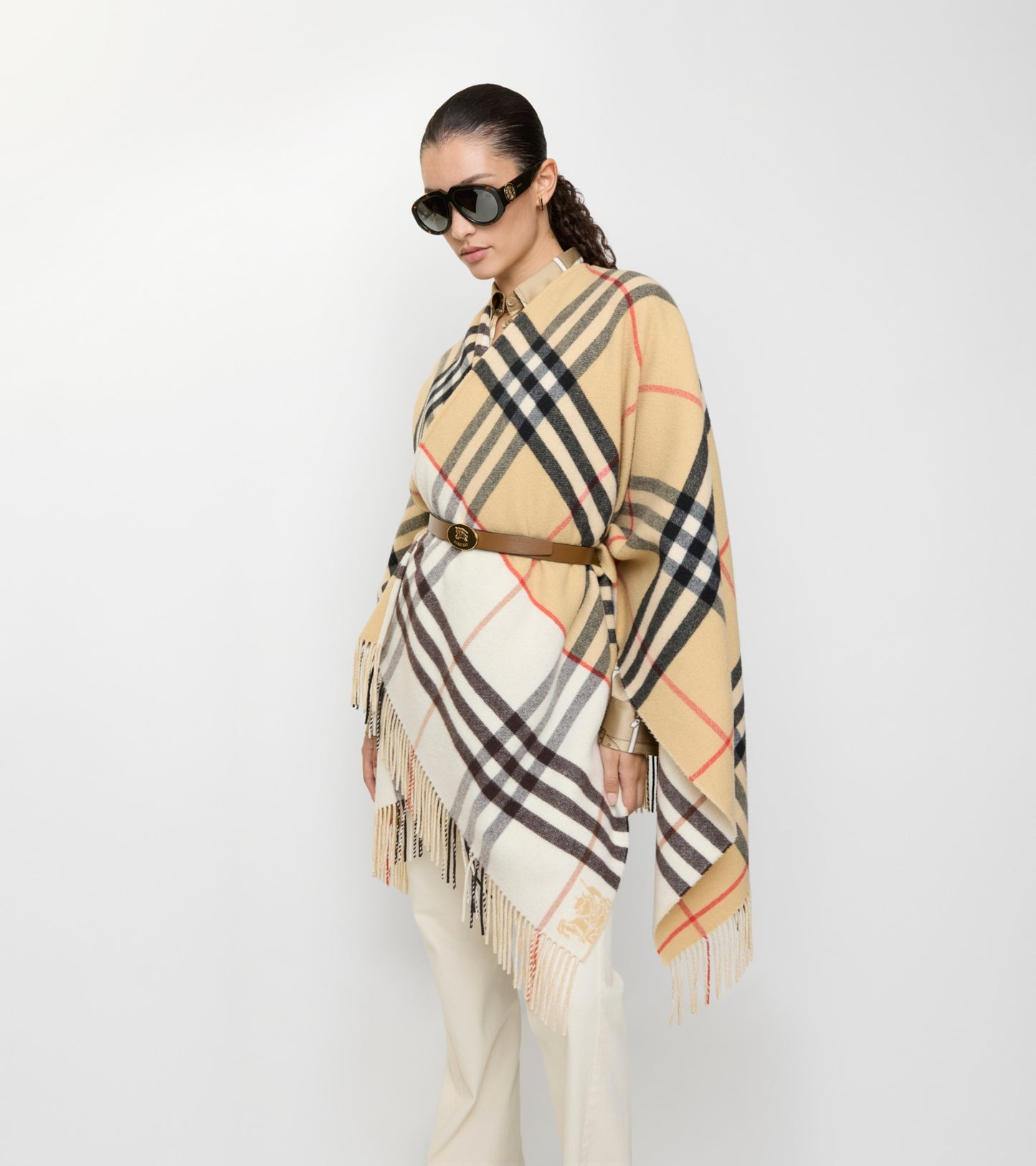 Contrast Check Cashmere Wool Cape in Sand beige/pebble white