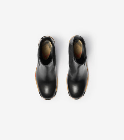 Leather Gravel Heel Chelsea Boots in Black