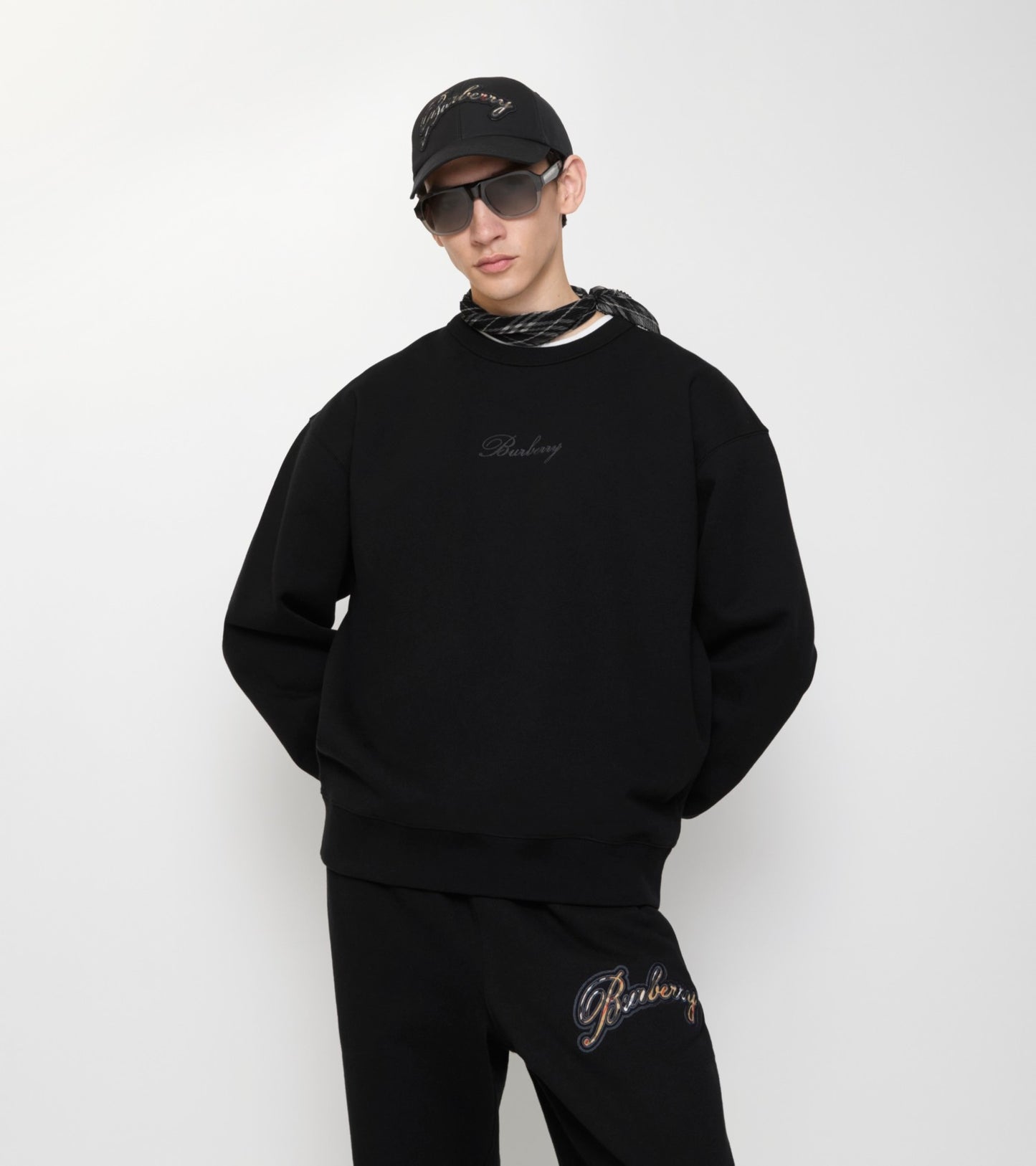 Check Cursive Logo Cotton Sweatshirt in Black