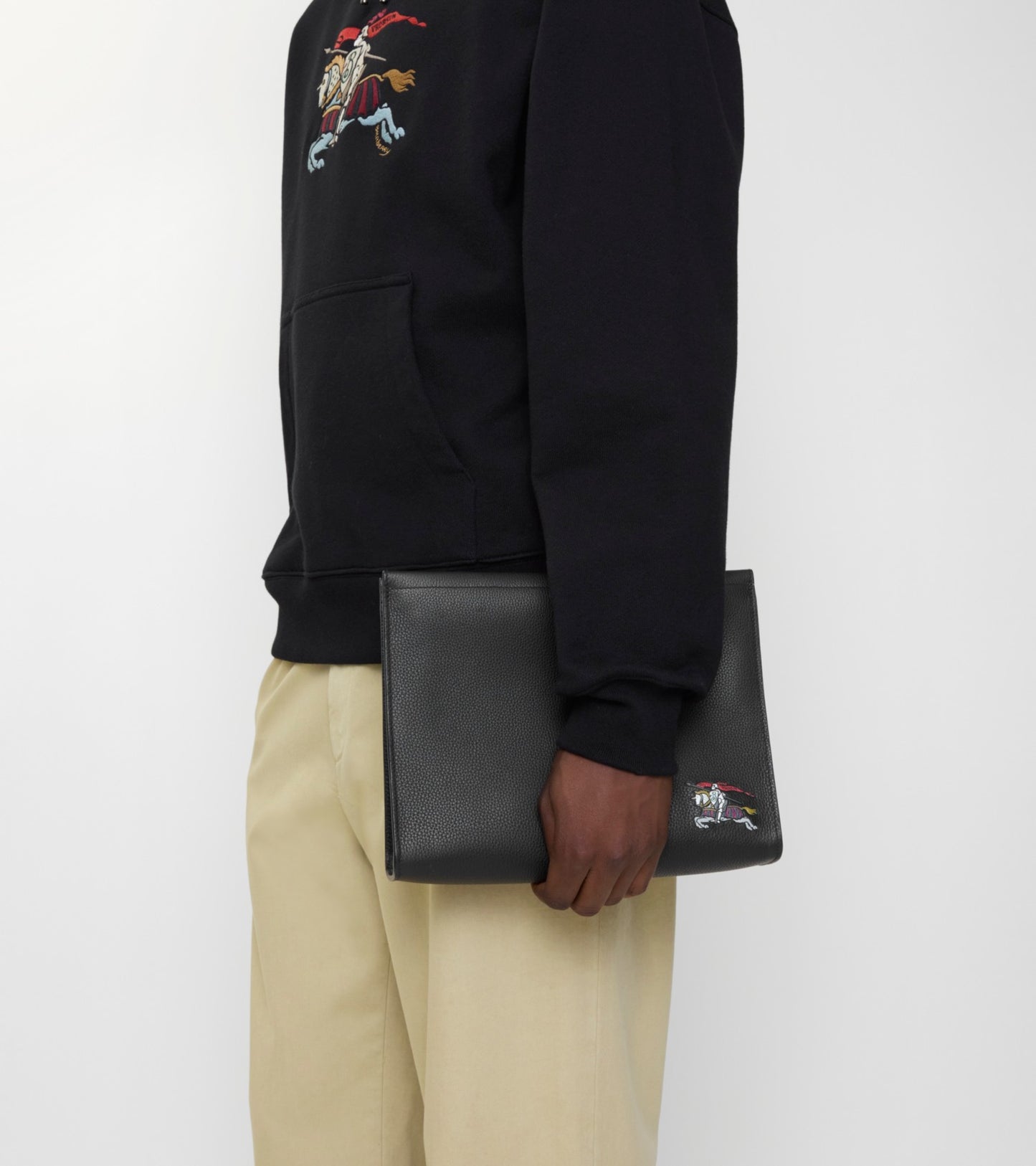 Knight Pouch in Black