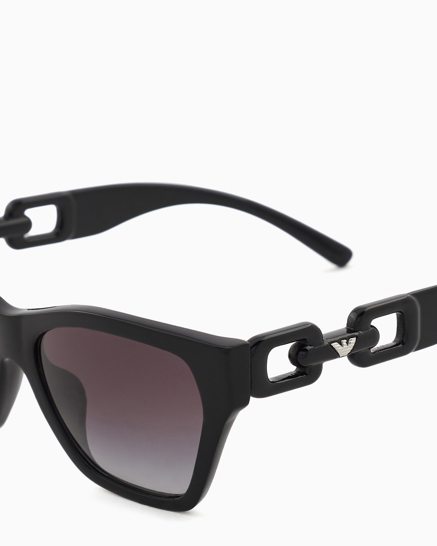 Women’s cat-eye sunglasses