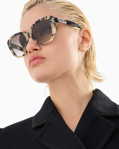 Women’s butterfly-shaped sunglasses