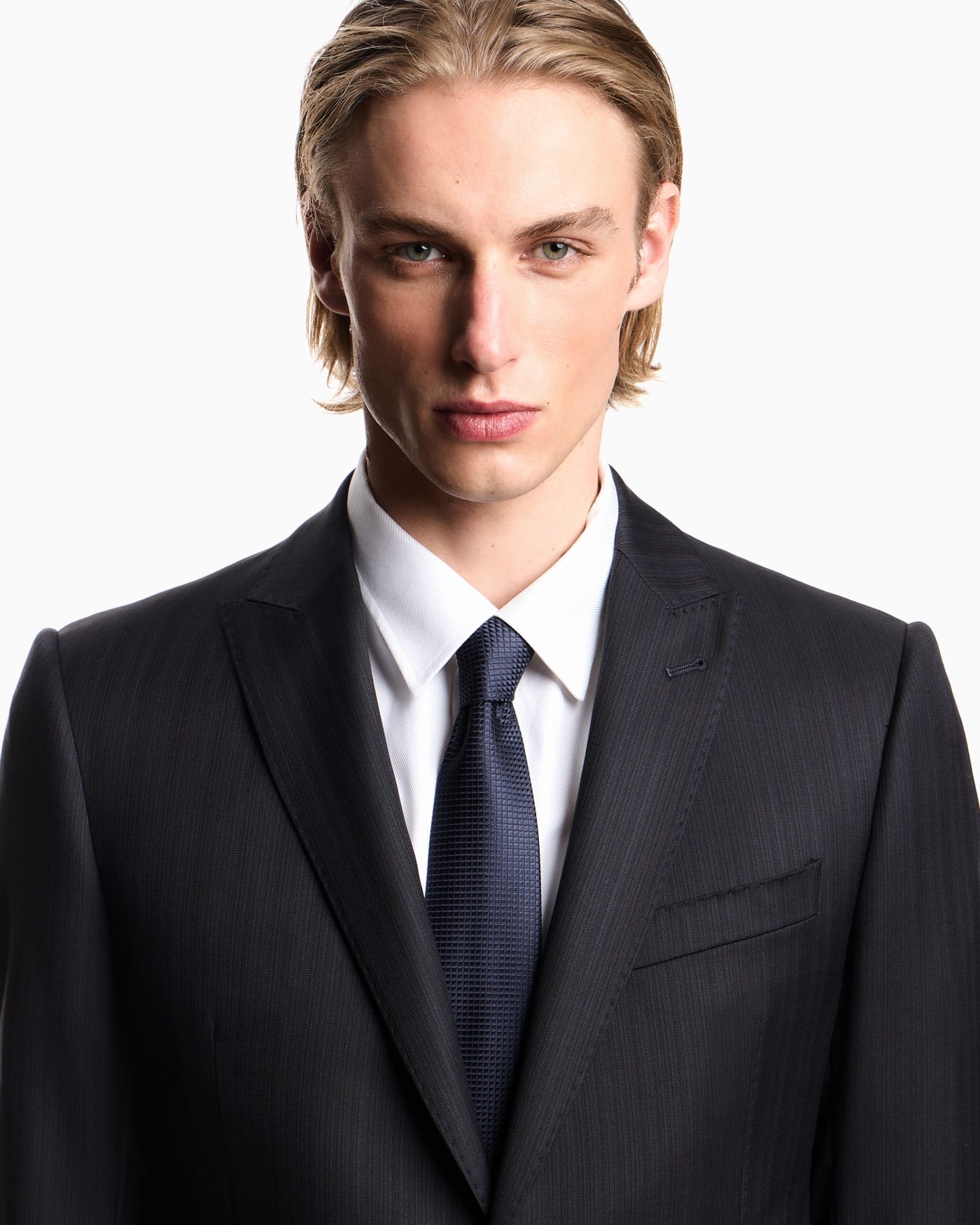 Textured pure silk tie