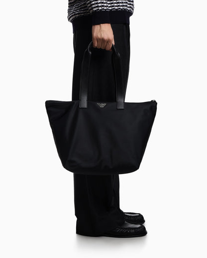 Recycled nylon tote bag with pouch man