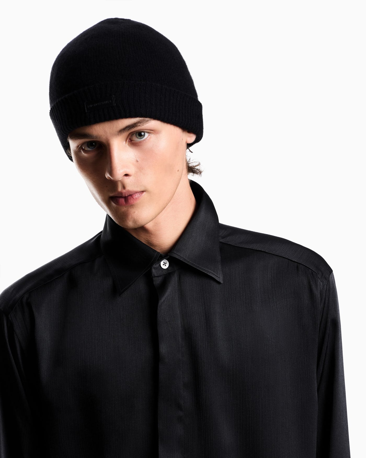 Pure cashmere beanie with ribbed cuff Essential
