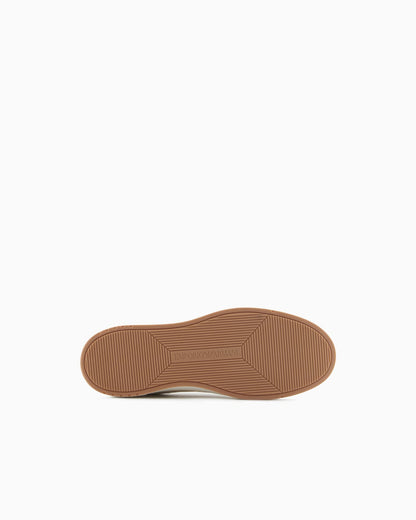 Leather sneakers with a contrasting welt